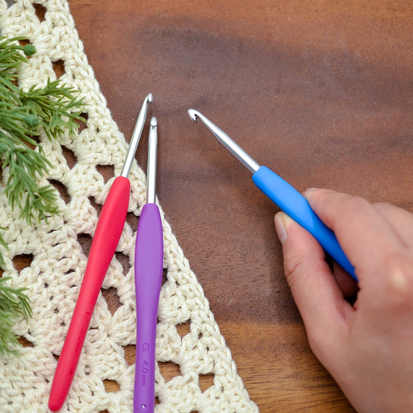 Clover Amour Crochet Hook